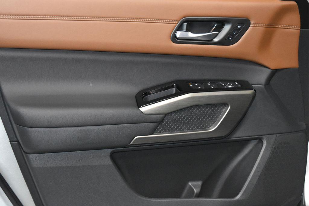 new 2025 Nissan Pathfinder car, priced at $45,494