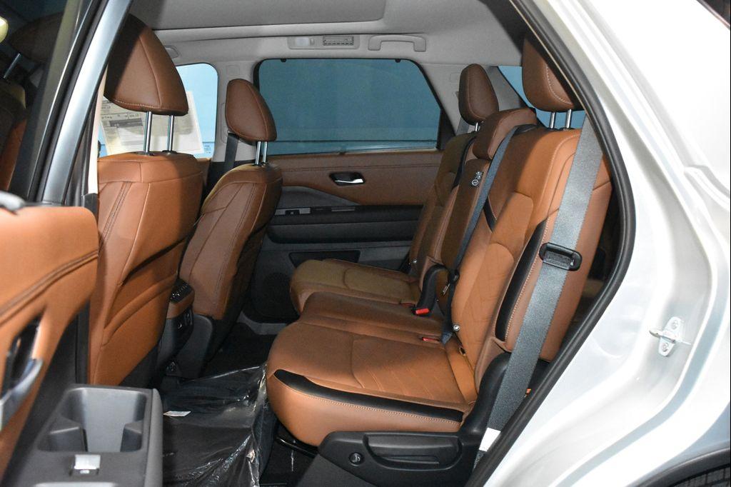 new 2025 Nissan Pathfinder car, priced at $45,494