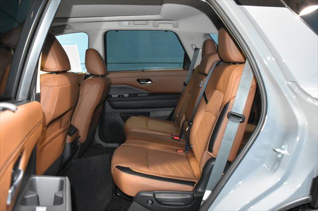 new 2025 Nissan Pathfinder car, priced at $50,538