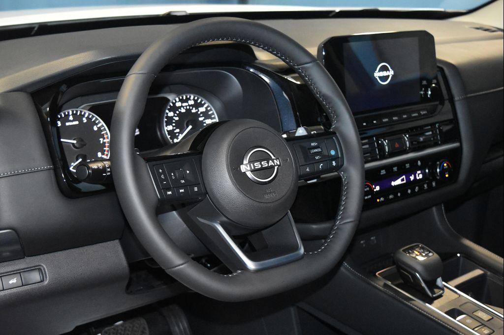 new 2025 Nissan Pathfinder car, priced at $44,209