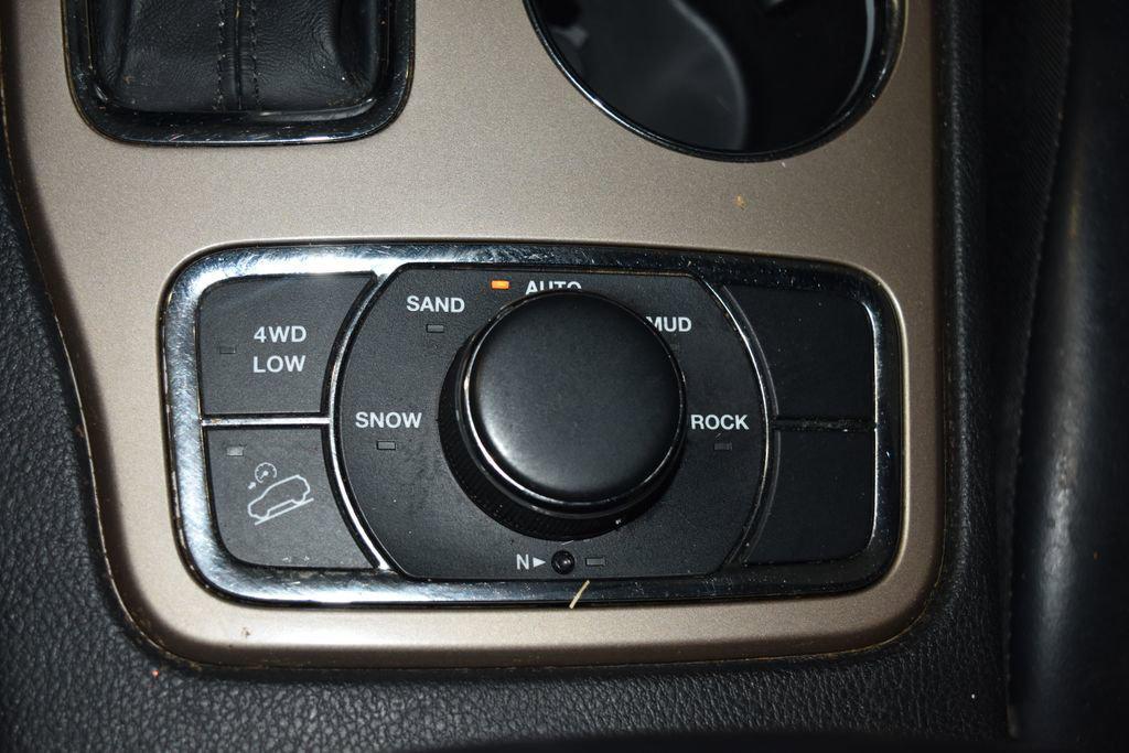 used 2016 Jeep Grand Cherokee car, priced at $12,990