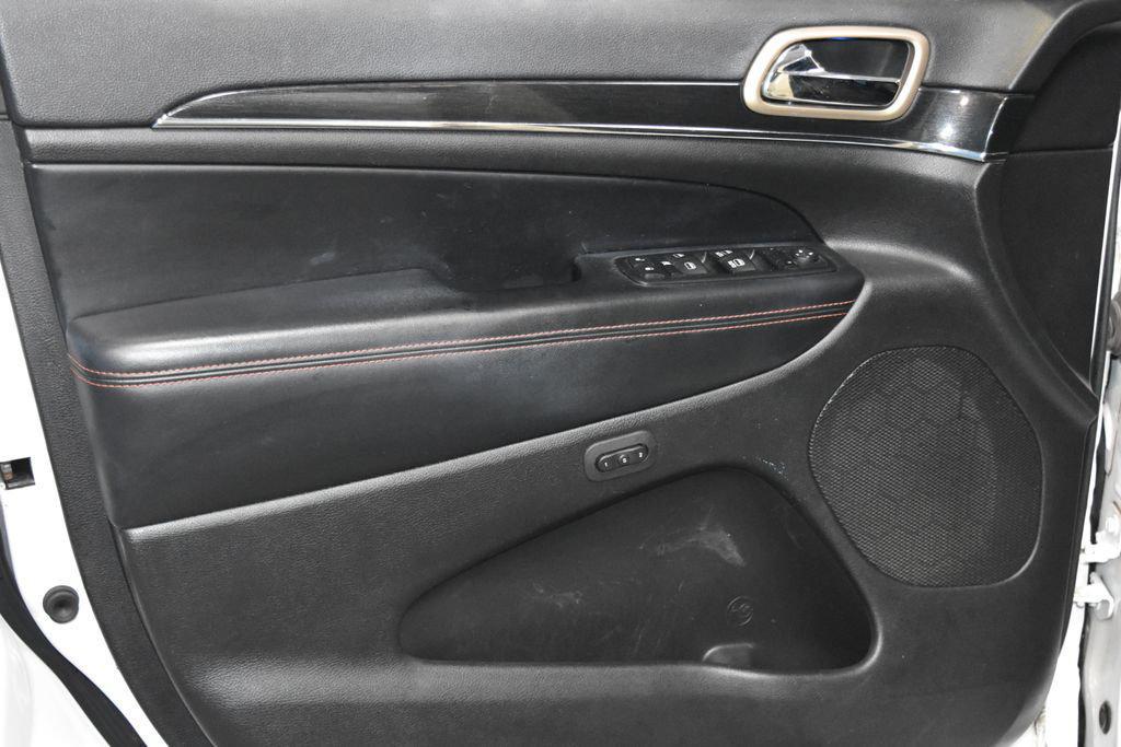 used 2016 Jeep Grand Cherokee car, priced at $12,990