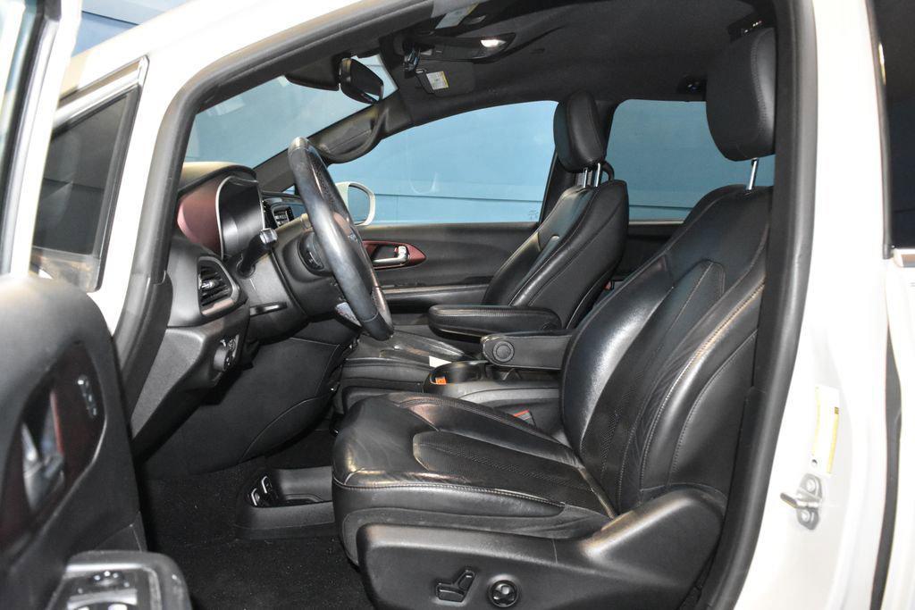 used 2020 Chrysler Pacifica car, priced at $15,990