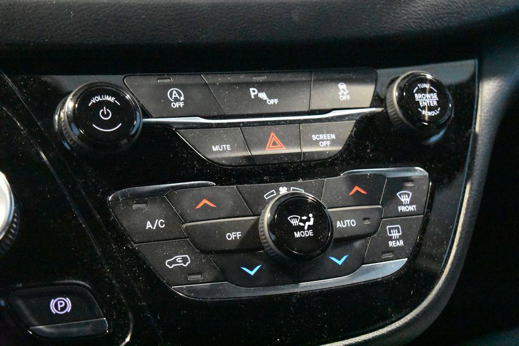 used 2020 Chrysler Pacifica car, priced at $15,990