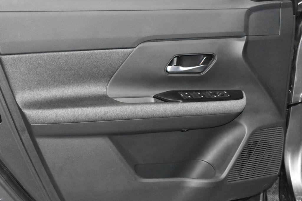 new 2025 Nissan Kicks car, priced at $24,594