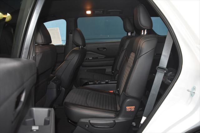 new 2024 Nissan Pathfinder car, priced at $44,820