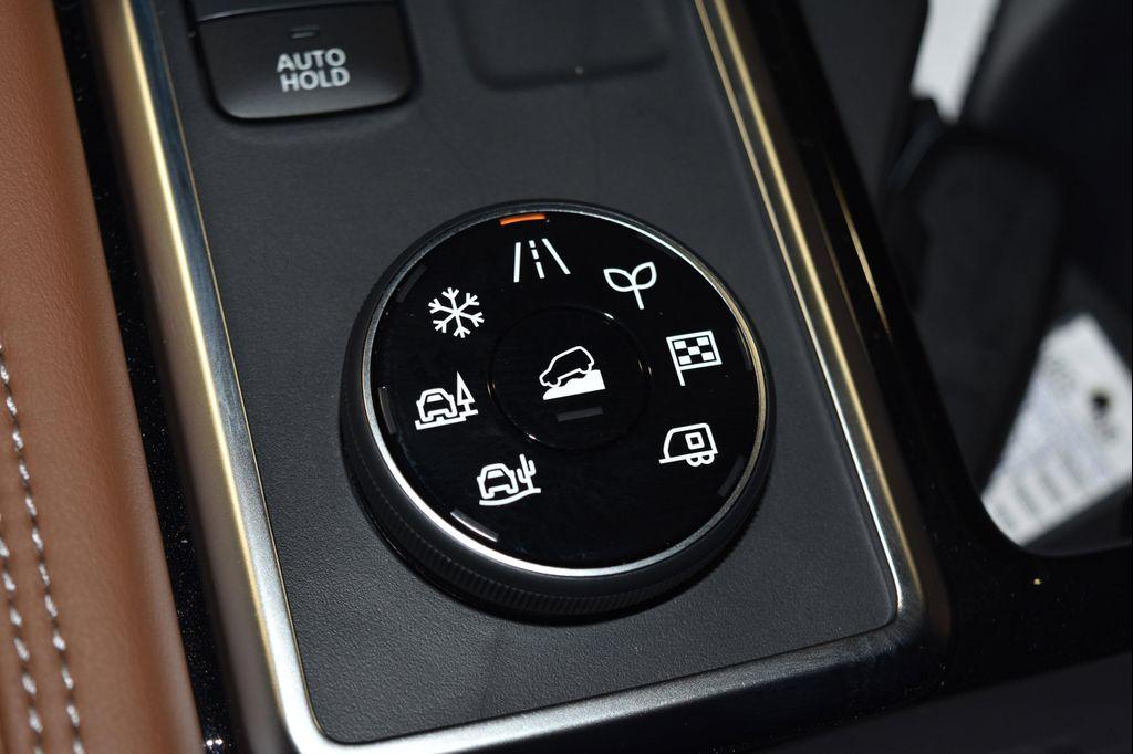 new 2025 Nissan Pathfinder car, priced at $45,810