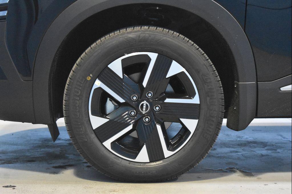 new 2025 Nissan Kicks car, priced at $26,438