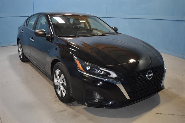 new 2025 Nissan Altima car, priced at $26,367