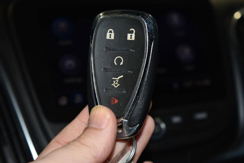 used 2020 Chevrolet Equinox car, priced at $20,674