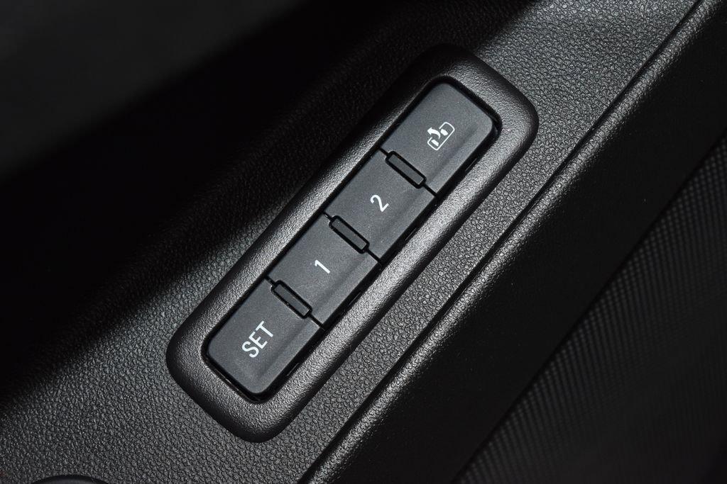 used 2020 Chevrolet Equinox car, priced at $20,674