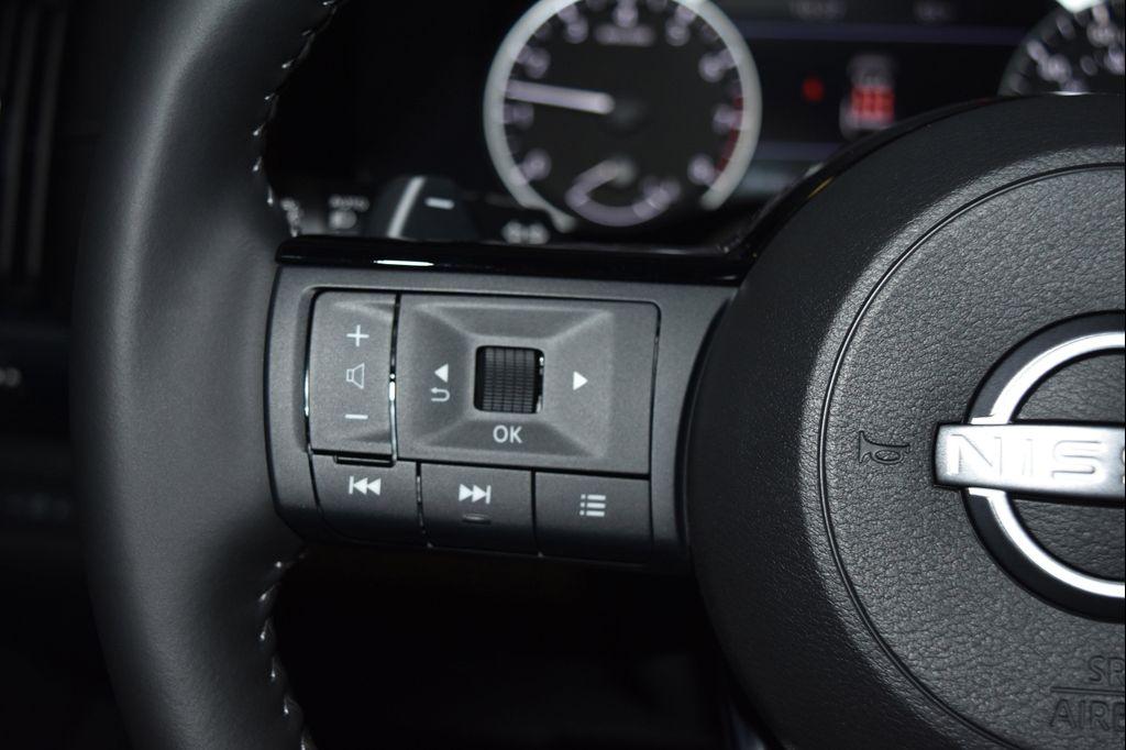 new 2025 Nissan Pathfinder car, priced at $39,618