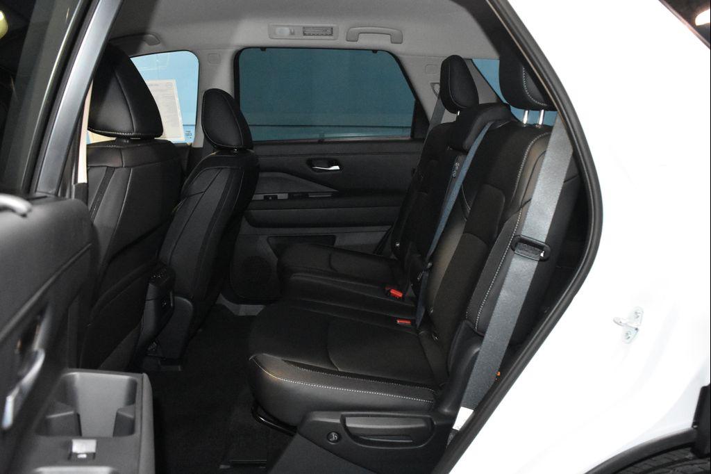 new 2025 Nissan Pathfinder car, priced at $39,618