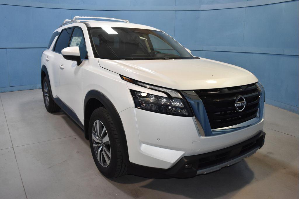 new 2025 Nissan Pathfinder car, priced at $39,618