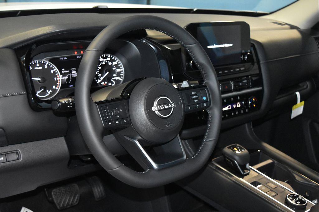 new 2025 Nissan Pathfinder car, priced at $39,618