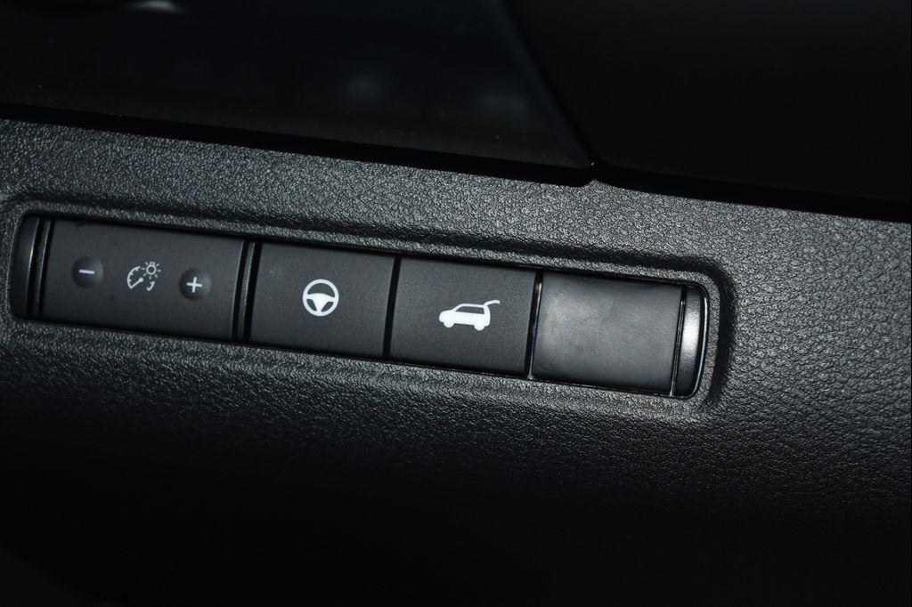 new 2025 Nissan Pathfinder car, priced at $39,618