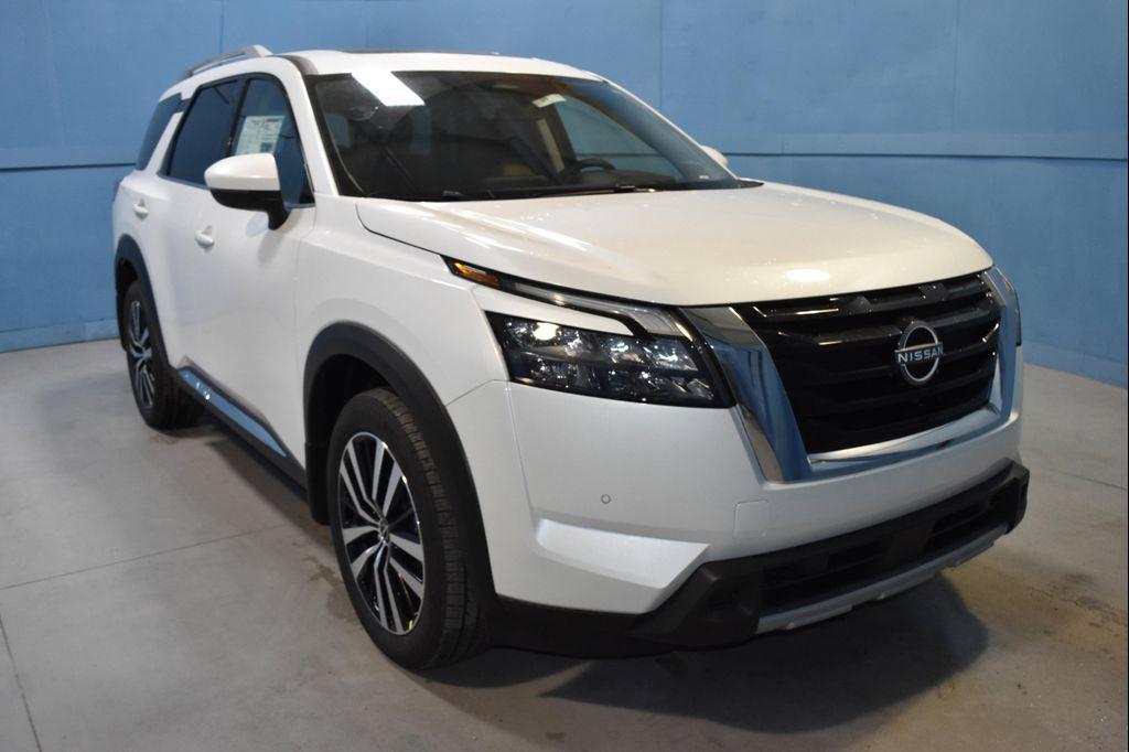 new 2025 Nissan Pathfinder car, priced at $50,193