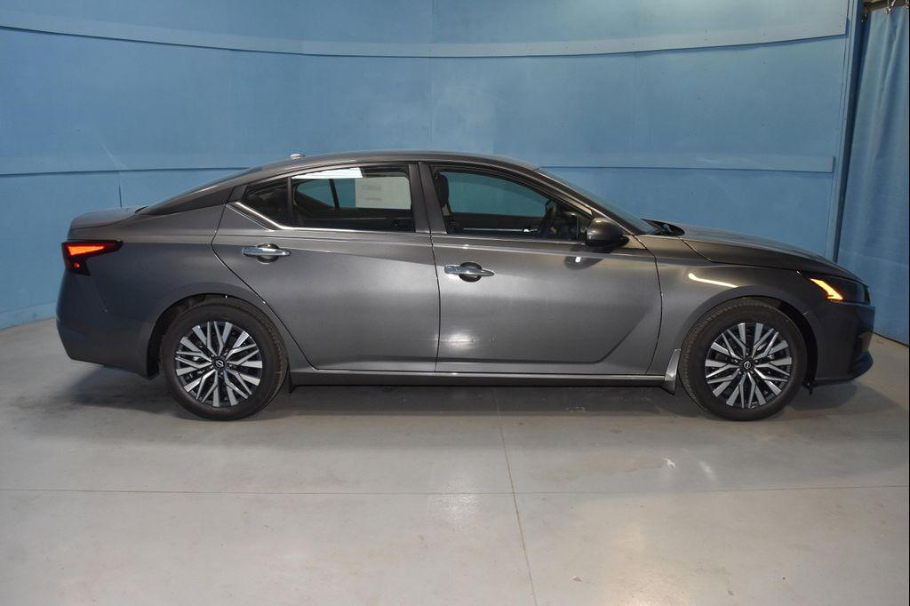 new 2025 Nissan Altima car, priced at $30,435