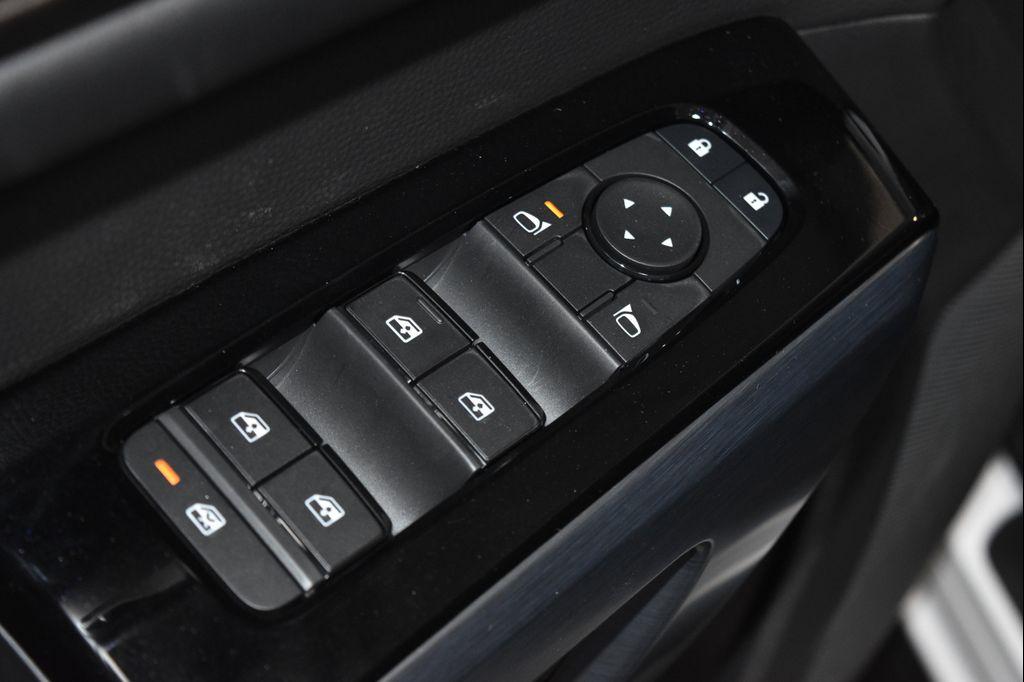 new 2025 Nissan Pathfinder car, priced at $39,513