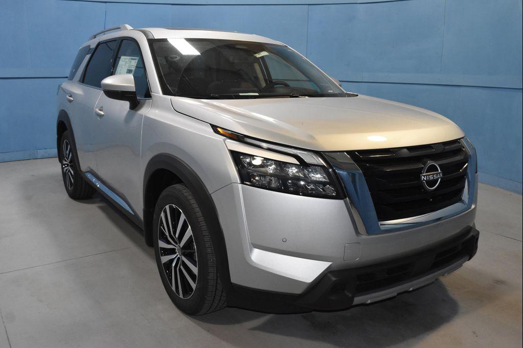 new 2025 Nissan Pathfinder car, priced at $49,813