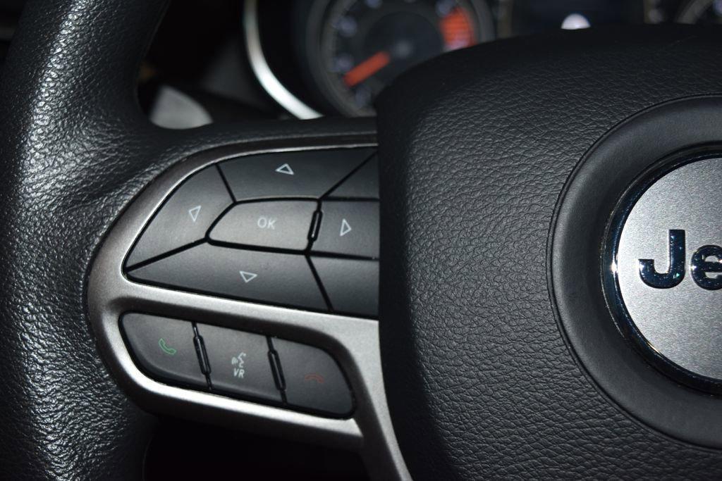 used 2021 Jeep Cherokee car, priced at $18,990