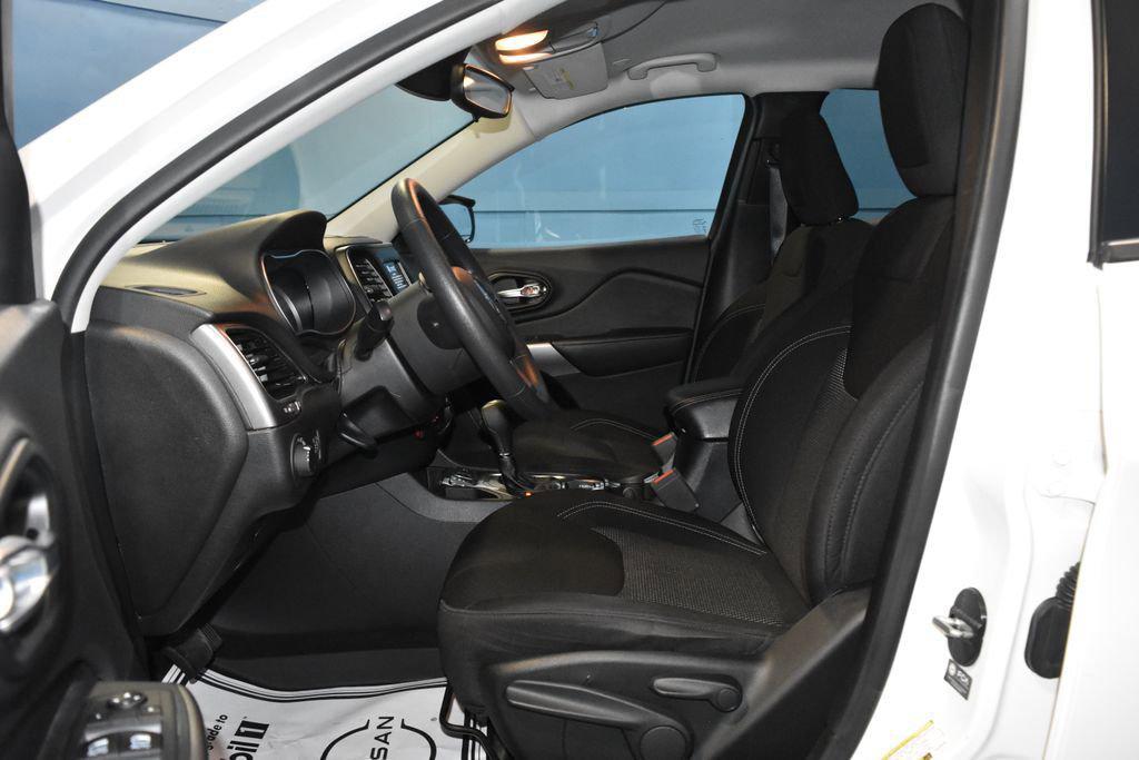 used 2021 Jeep Cherokee car, priced at $18,990