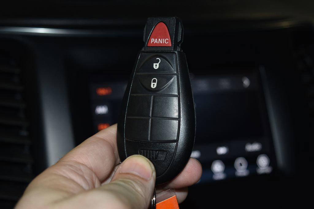 used 2021 Jeep Cherokee car, priced at $18,990