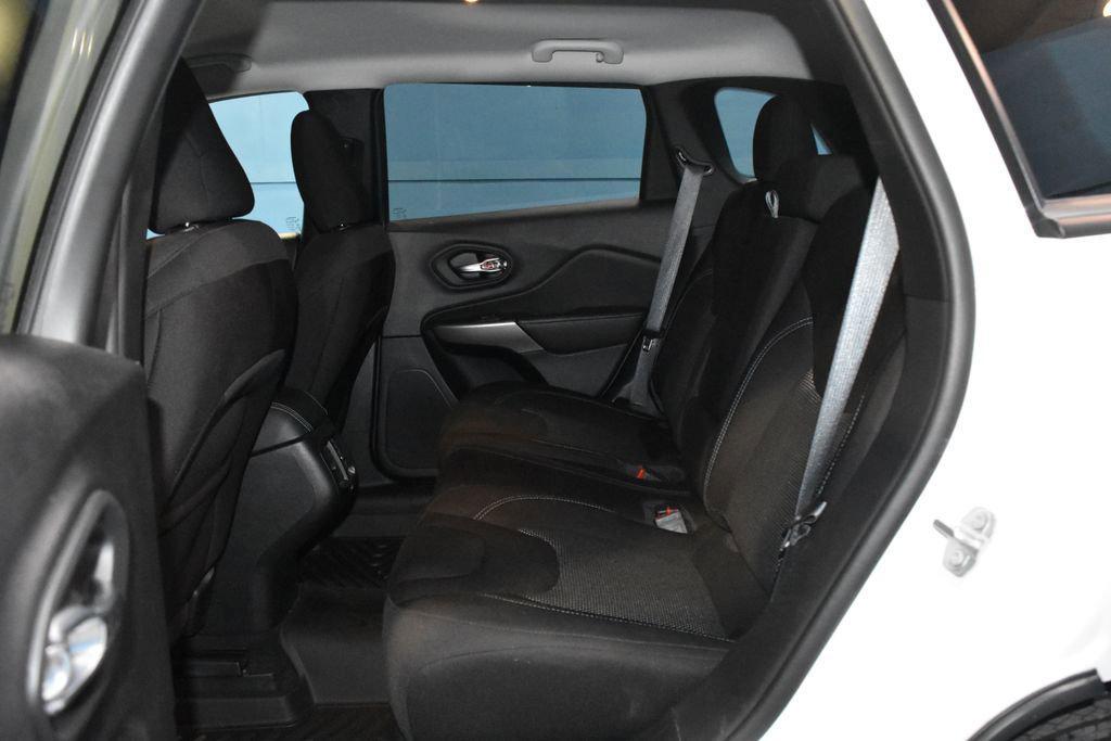 used 2021 Jeep Cherokee car, priced at $18,990