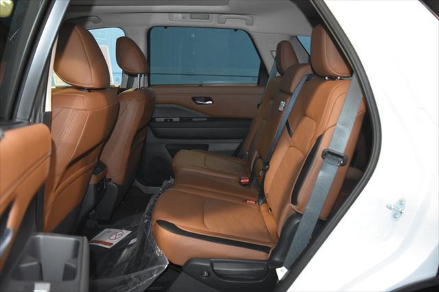 new 2025 Nissan Pathfinder car, priced at $50,538