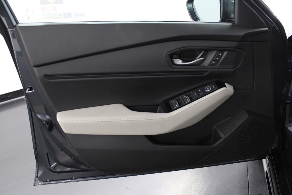 new 2025 Honda Accord Hybrid car, priced at $37,803