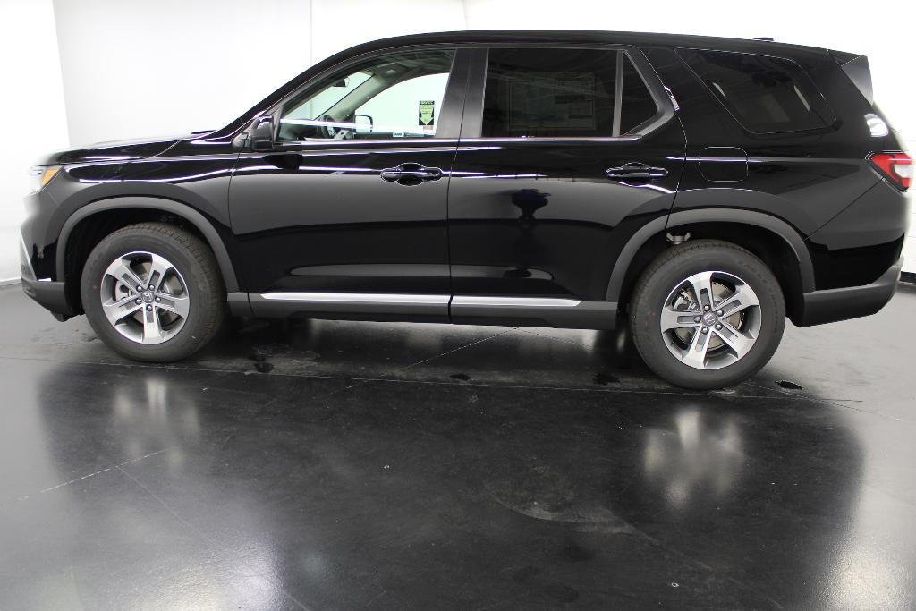 new 2025 Honda Pilot car, priced at $43,819