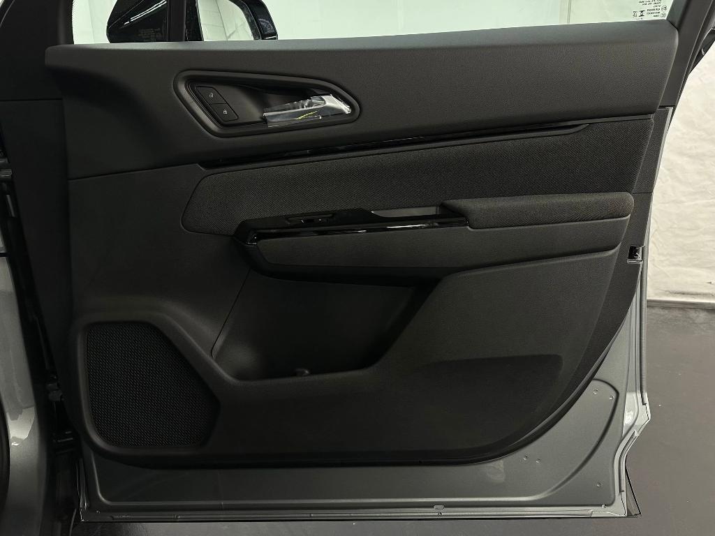 new 2025 Honda Prologue car, priced at $50,007