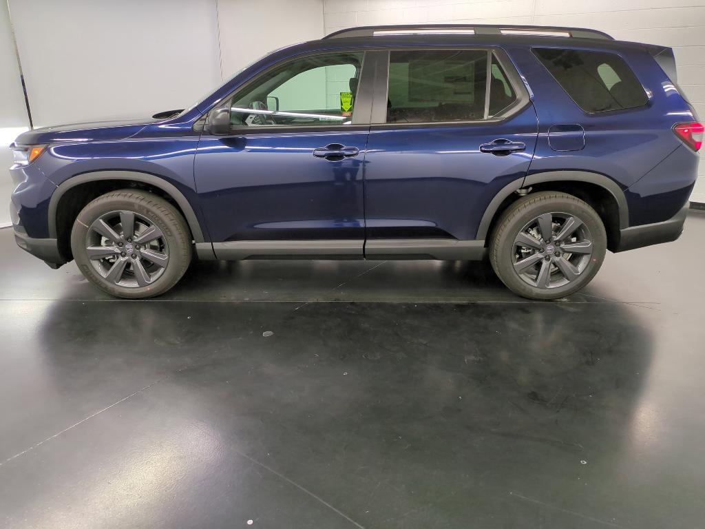 new 2025 Honda Pilot car, priced at $39,953
