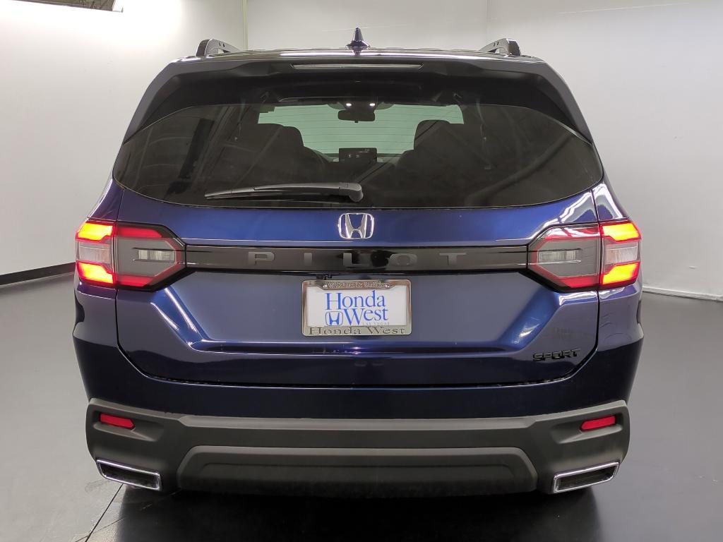 new 2025 Honda Pilot car, priced at $39,953