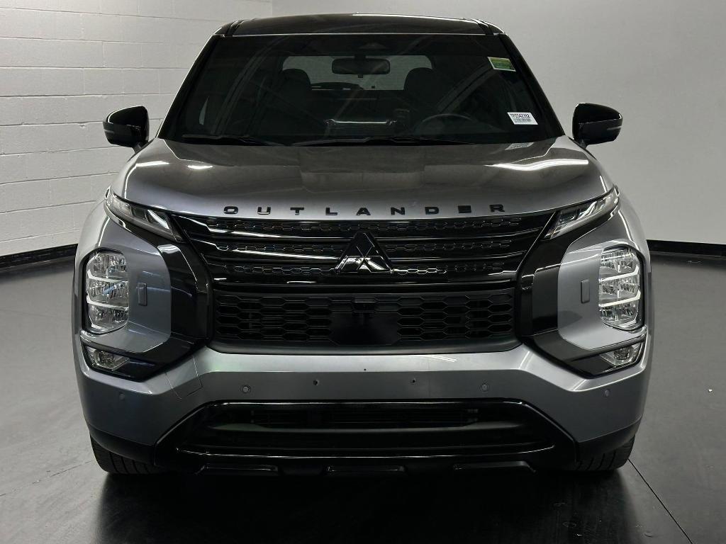 used 2023 Mitsubishi Outlander car, priced at $23,899