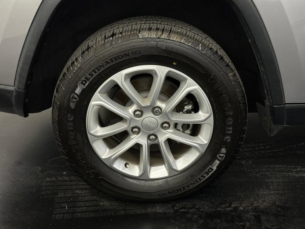 used 2021 Jeep Grand Cherokee car, priced at $23,498