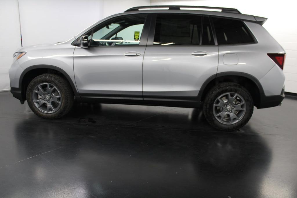 new 2025 Honda Passport car, priced at $44,221