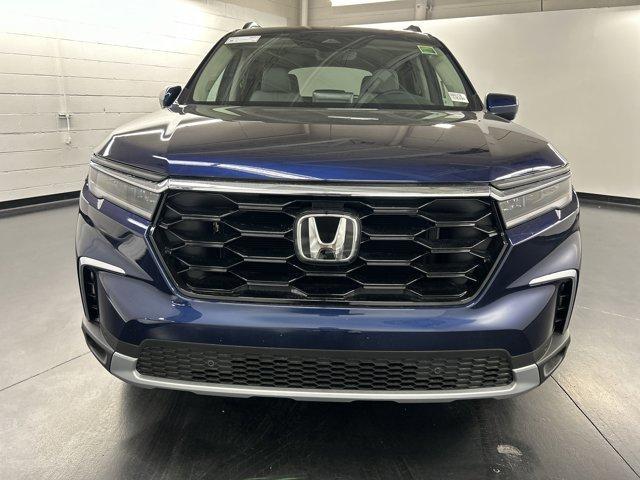 new 2025 Honda Pilot car, priced at $46,184
