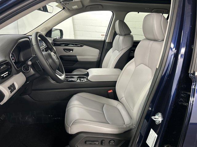 new 2025 Honda Pilot car, priced at $46,184