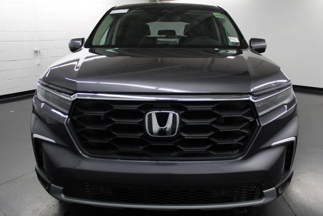 new 2025 Honda Pilot car, priced at $42,403