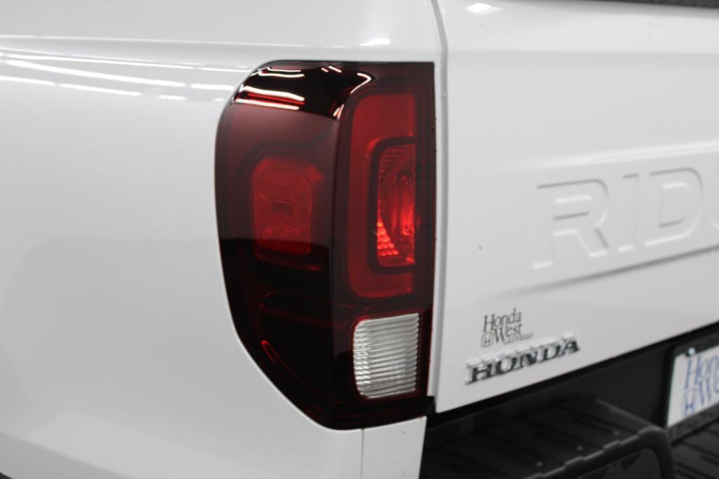 new 2025 Honda Ridgeline car, priced at $40,277