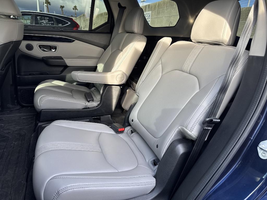 used 2023 Honda Pilot car, priced at $36,999