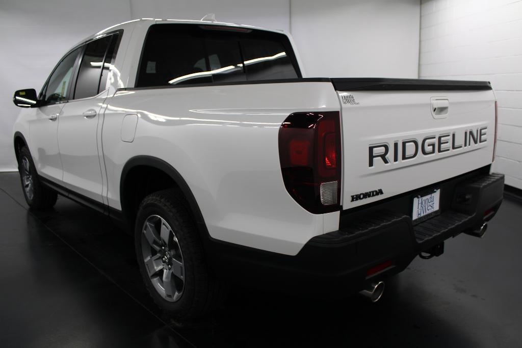 new 2025 Honda Ridgeline car, priced at $42,624