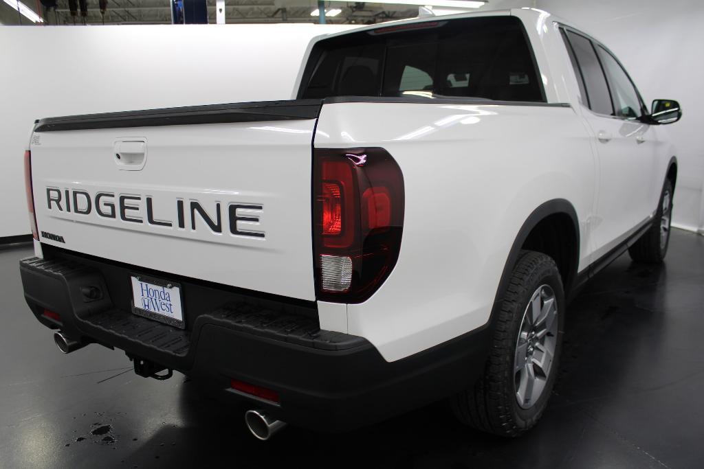 new 2025 Honda Ridgeline car, priced at $42,624