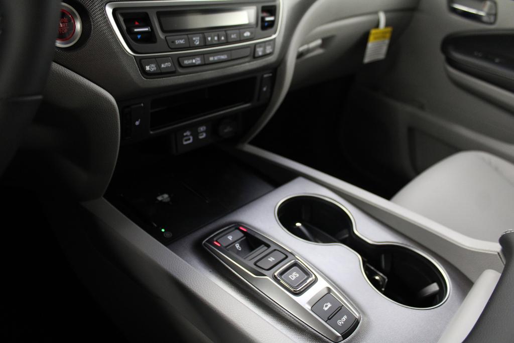 new 2025 Honda Ridgeline car, priced at $42,624