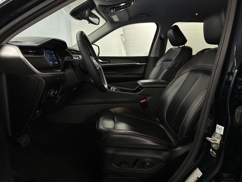 used 2023 Jeep Grand Cherokee L car, priced at $26,996