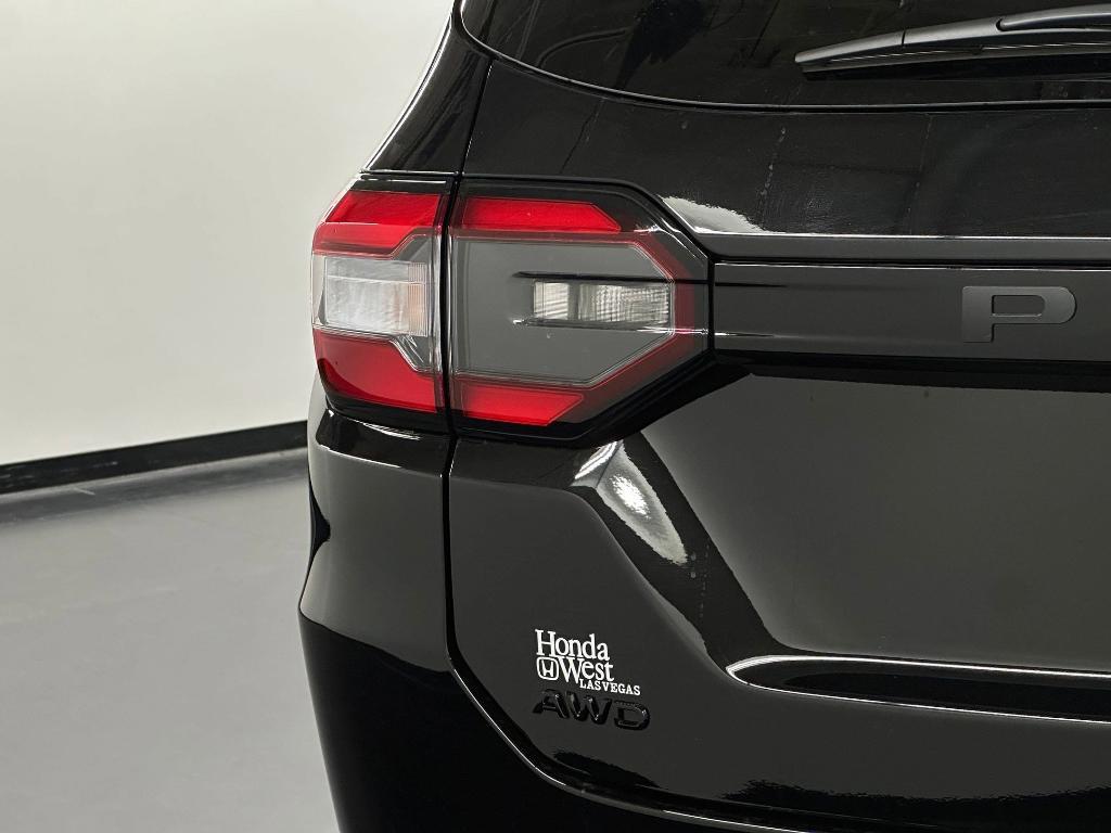 new 2025 Honda Pilot car, priced at $48,296