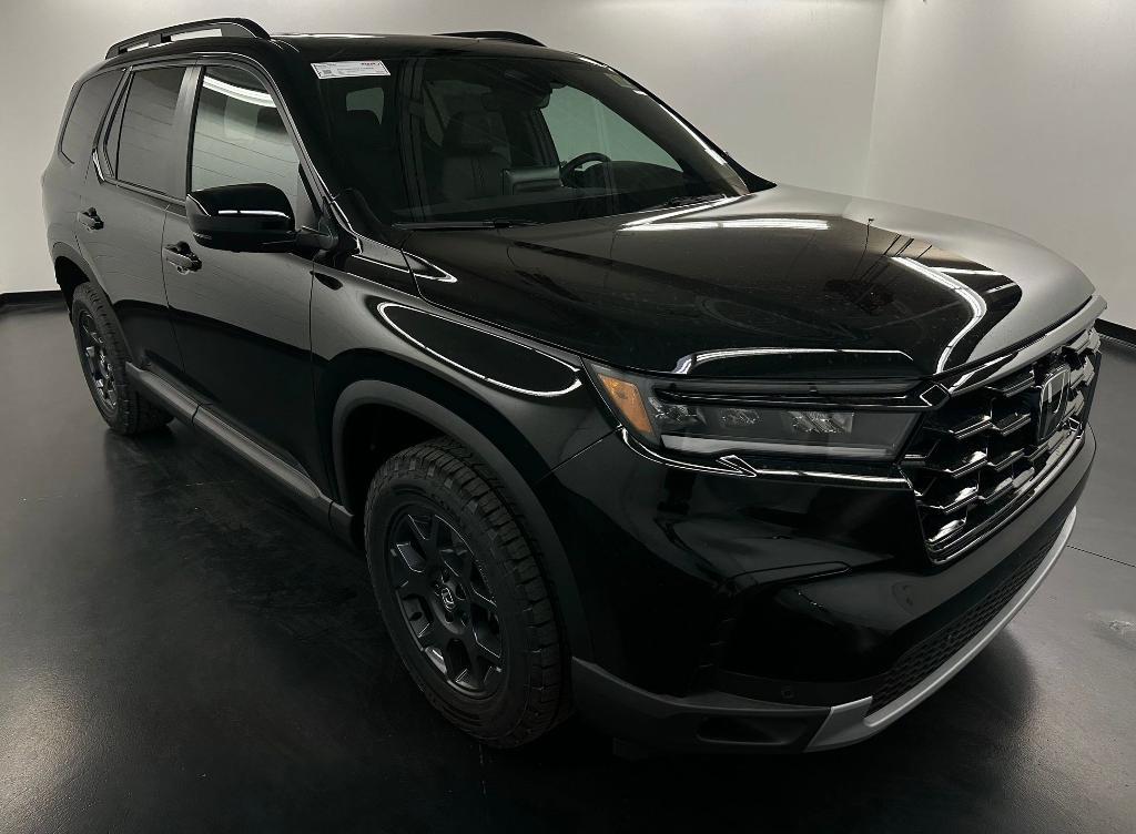new 2025 Honda Pilot car, priced at $48,296