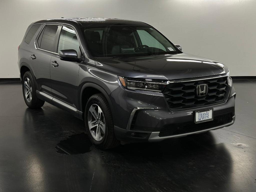 used 2024 Honda Pilot car, priced at $34,997