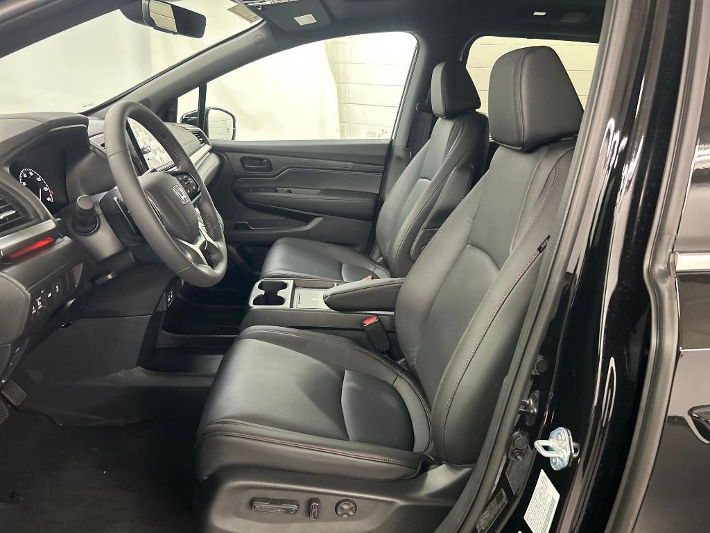 new 2026 Honda Odyssey car, priced at $45,390